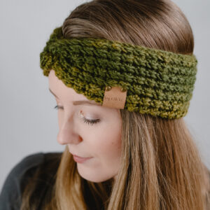 Dámská pletená čelenka s twist uzlem