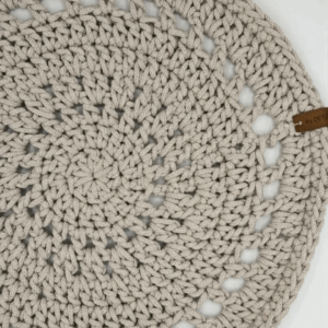 Béžové prostírání kulaté