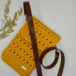 Mini crossbody na mobil
