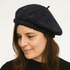 Společenský černý baret