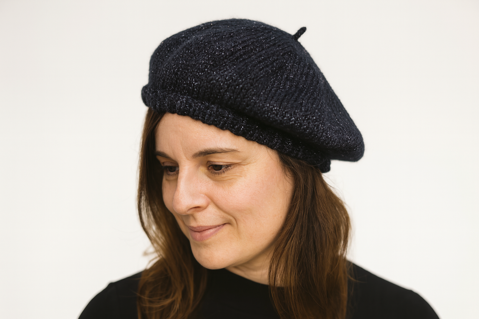 Společenský černý baret 1 Společenský černý baret