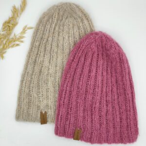 Vlněné čepice s hedvábím