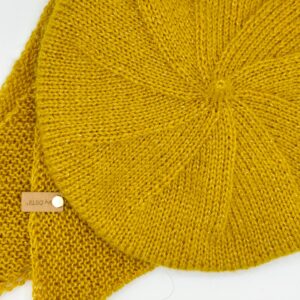 Baret a šátek horčicová