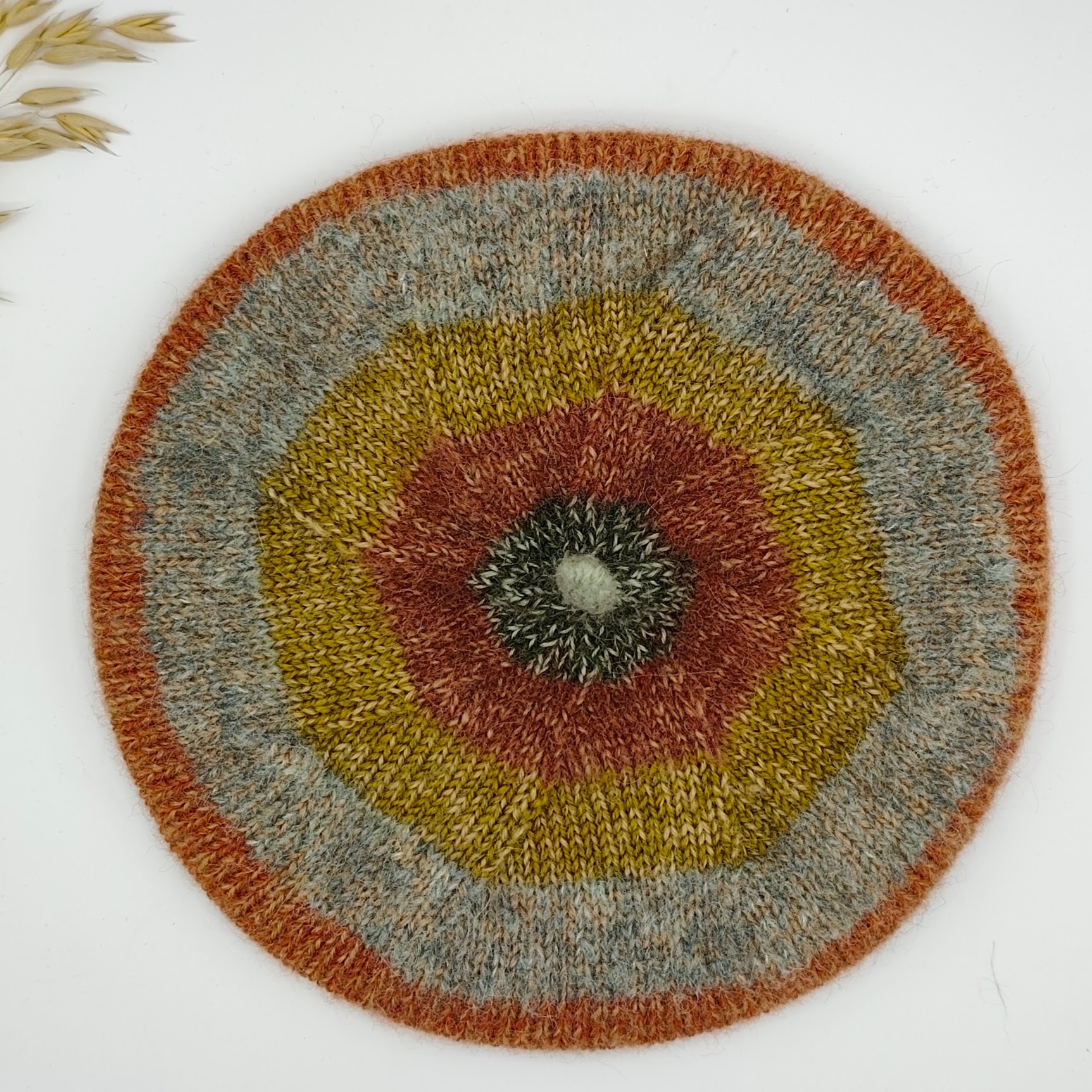 Vlněný baret pruhovaný 4 Vlněný baret pruhovaný