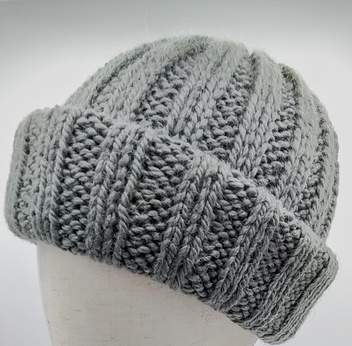 Pletená čepice šedo-zelená 5 Pletená čepice šedo-zelená