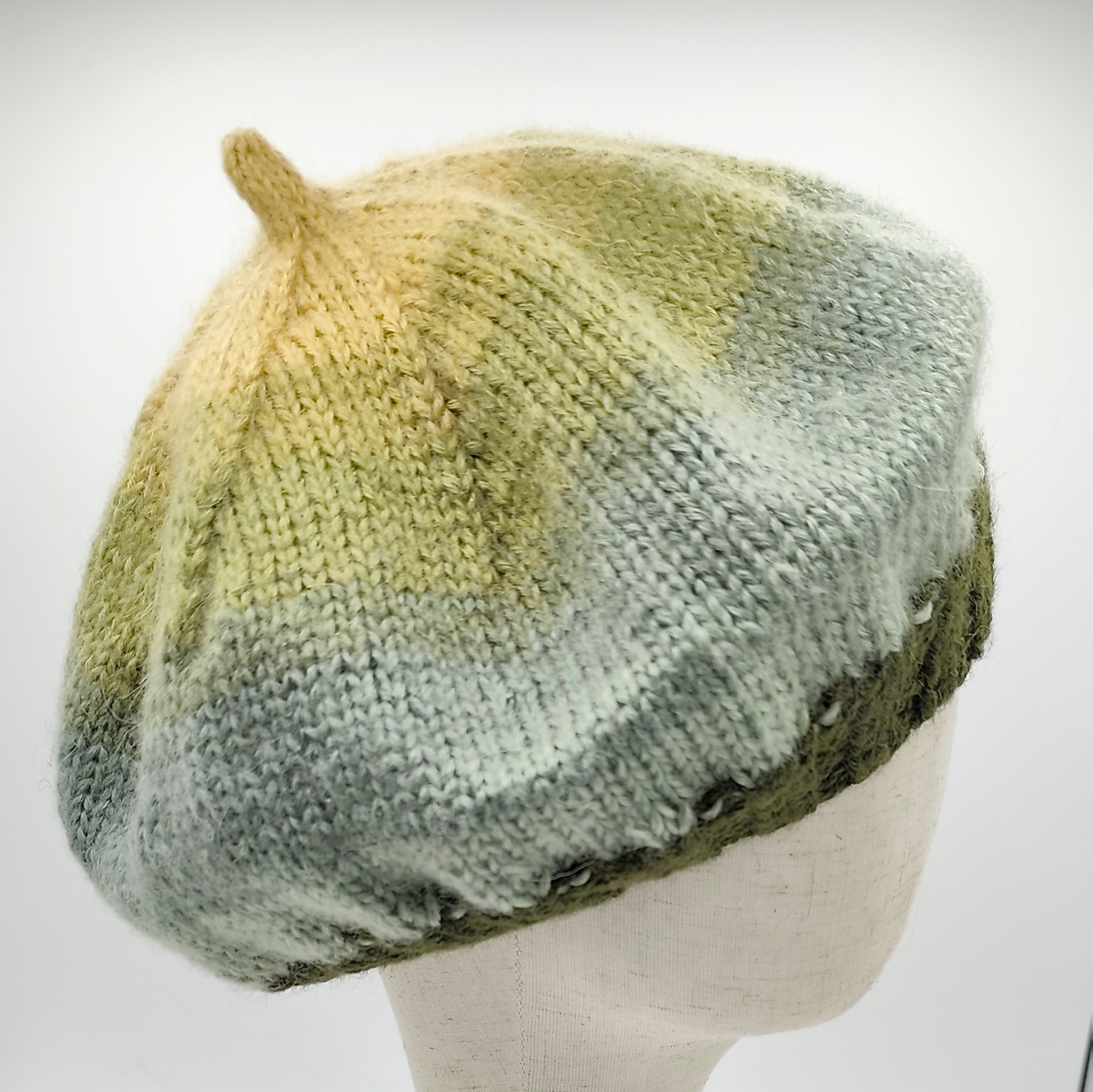 Vlněný pletený baret ombré 2 Vlněný pletený baret ombré